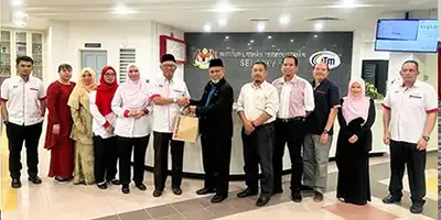 PERBINCANGAN KOLABORASI PROGRAM OUTREACH TVET NEGERI…